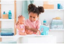 BB36 TROUSSE DE TOILETTE + ACCESSOIRES - COROLLE ACCESSOIRES 8 BB36 TROUSSE DE TOILETTE + ACCESSOIRES - COROLLE ACCESSOIRES -Corolle Charme Promos Boutique 3f9759e62c239ca7a4edb504a7b9f0b63efce748 41012037 04