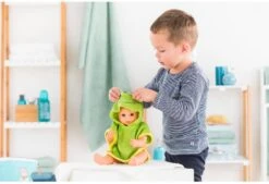 BB36 CAPE BAIN GRENOUILLE - COROLLE VETEMENTS -Corolle Charme Promos Boutique e472bc5e010ae73dedd835ad9236a39cf84c489f 41012021 05