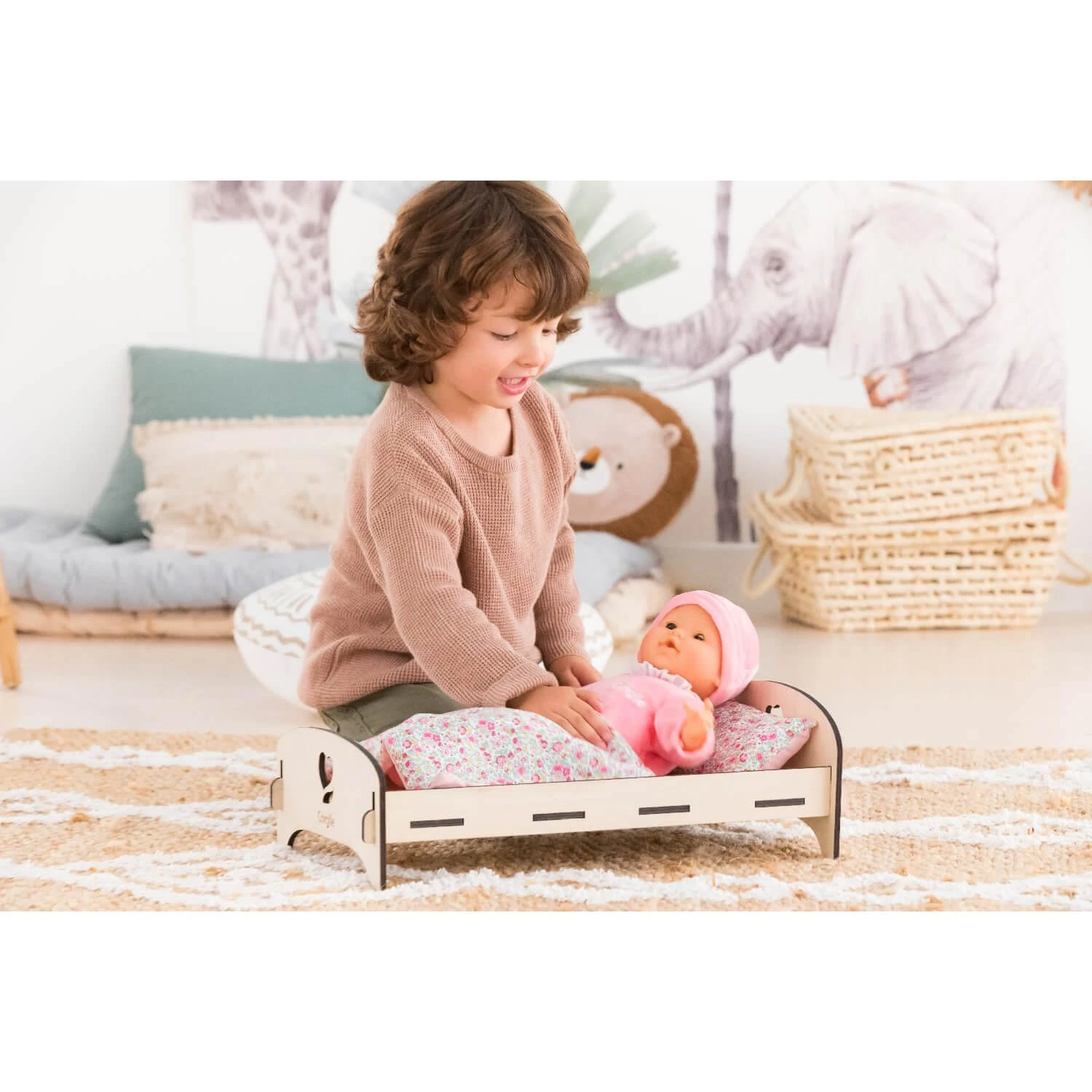 Mobilier Mon Grand Poupon Corolle : Lit En Bois Pour Poupon Et Poupée De 30 à 36 Cm 6 Mobilier Mon Grand Poupon Corolle : Lit En Bois Pour Poupon Et Poupée De 30 à 36 Cm – Image 6