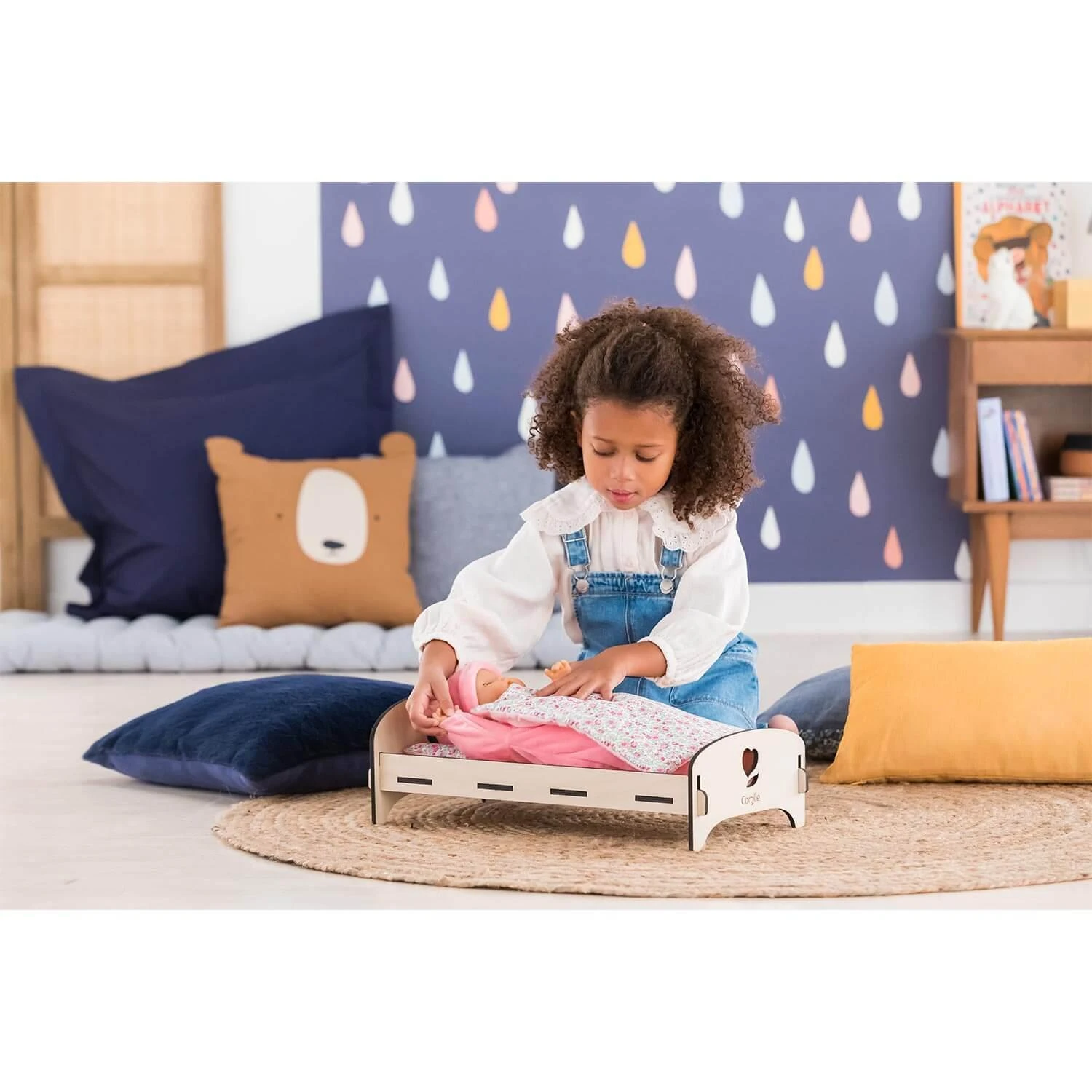 Mobilier Mon Grand Poupon Corolle : Lit En Bois Pour Poupon Et Poupée De 30 à 36 Cm 7 Mobilier Mon Grand Poupon Corolle : Lit En Bois Pour Poupon Et Poupée De 30 à 36 Cm – Image 7